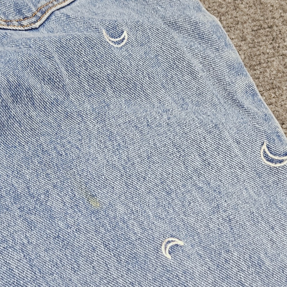 Y2K PacSun Crescent Moon AOP Jeans Sz 26 (fits 28x28) Light Wash Mom Fit Denim - Picture 4 of 9